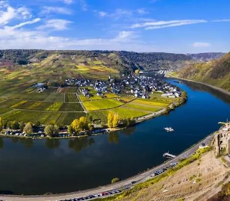 Haus Hohenzollern & Haus 'ambiente Bad Bertrich