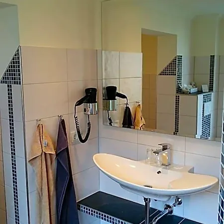 Haus Hohenzollern & Haus 'ambiente מלון