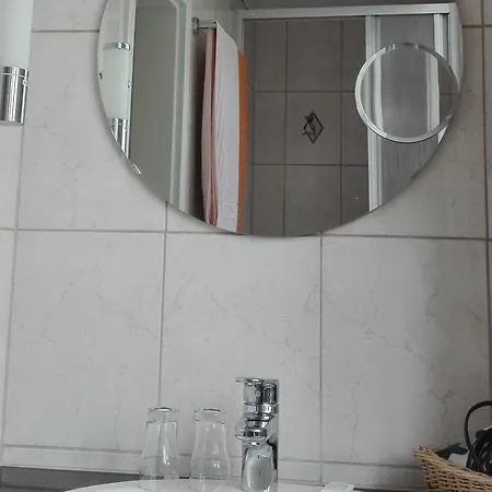 Haus Hohenzollern & Haus 'ambiente 3* באד ברטריך