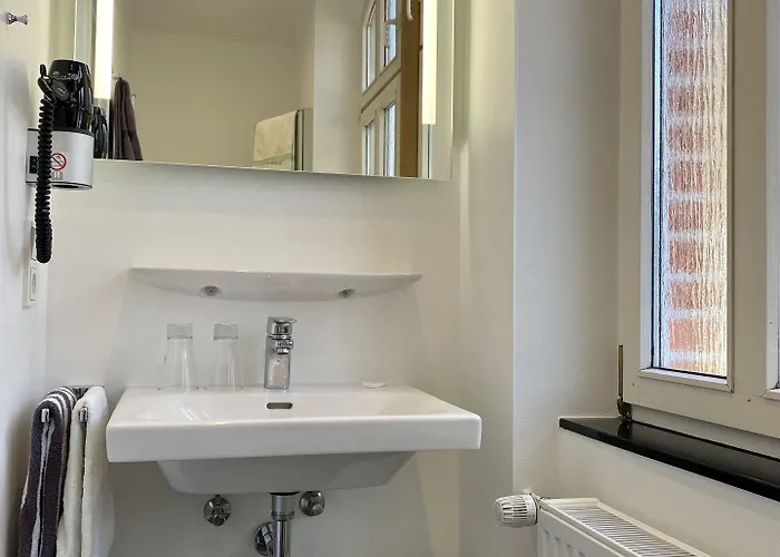 Haus Hohenzollern & Haus 'ambiente فندق 3*